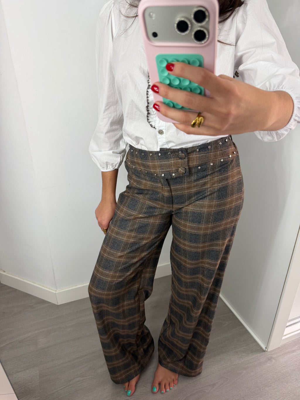 Pantalón tachuelas cuadros