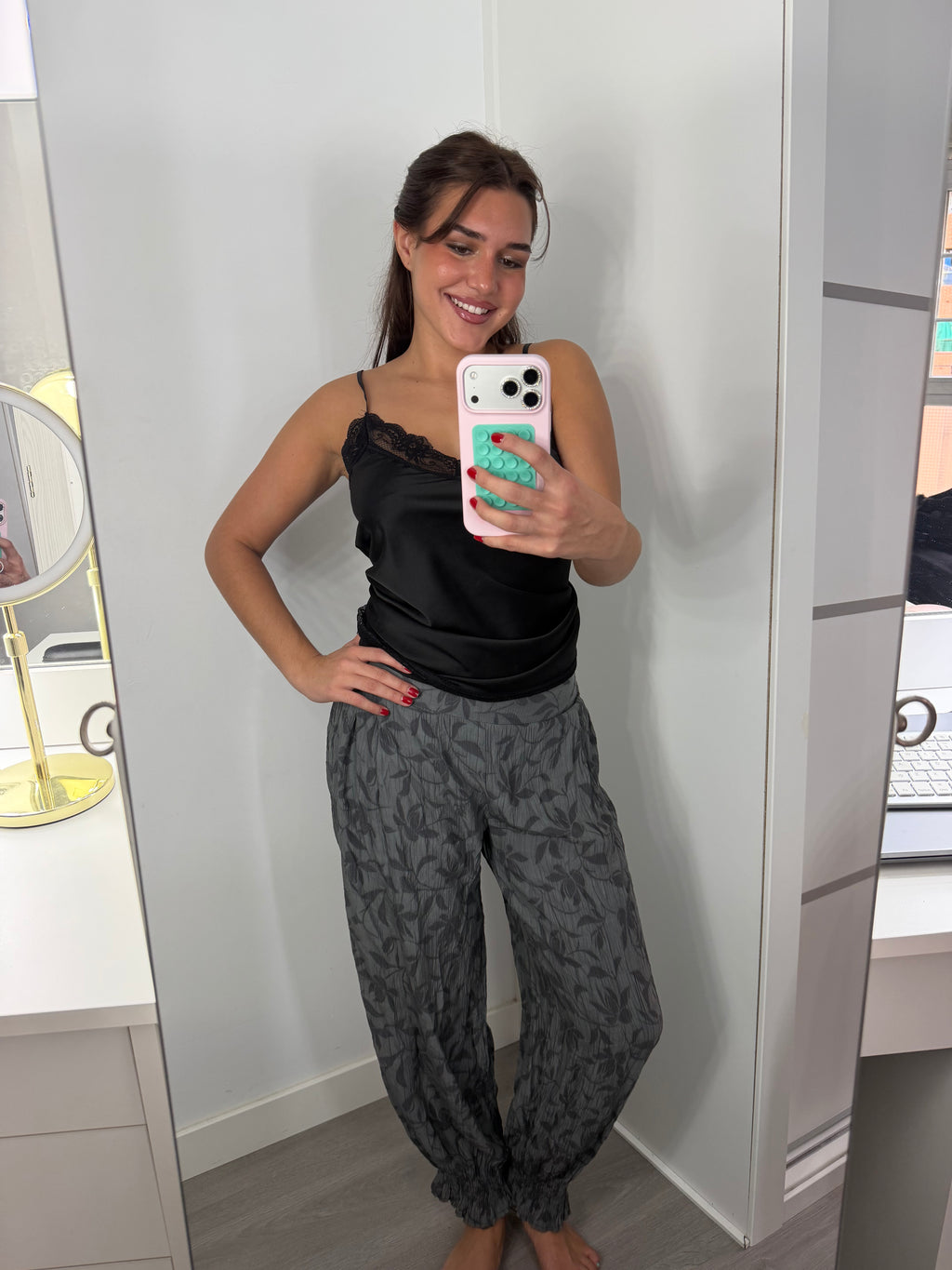 Pantalón bombacho floral