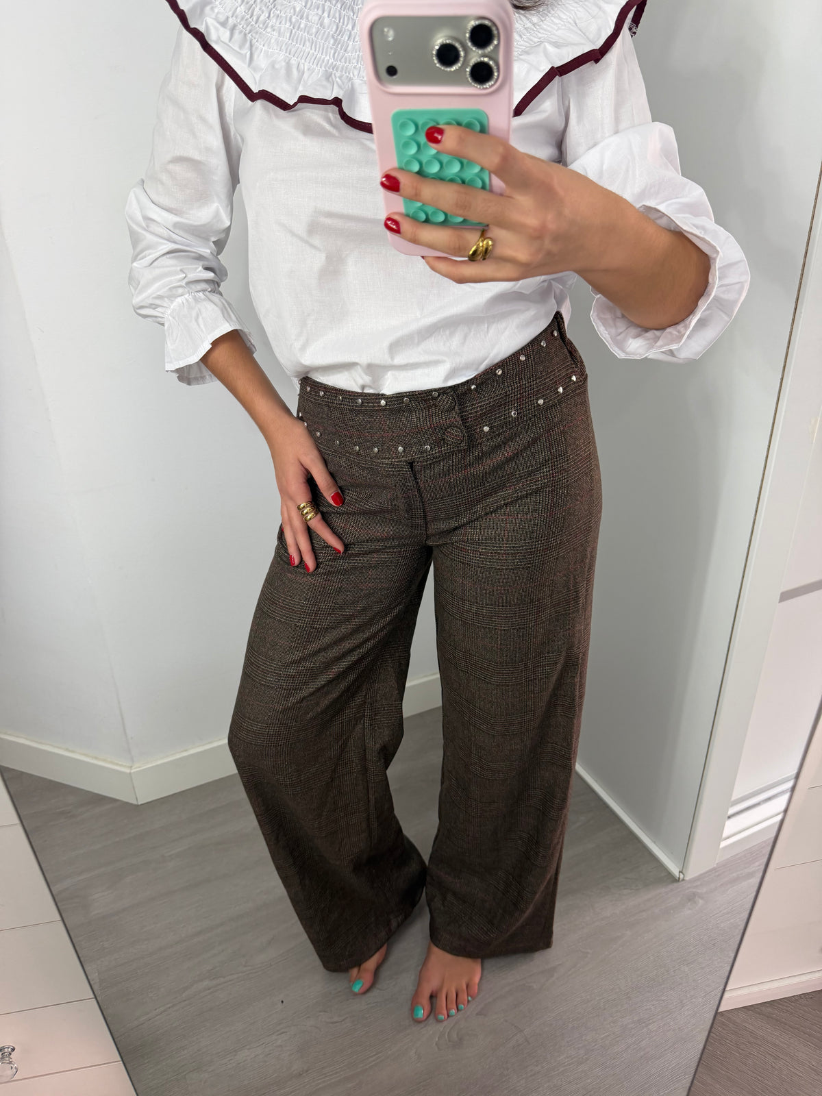 Pantalón tachuelas cuadros